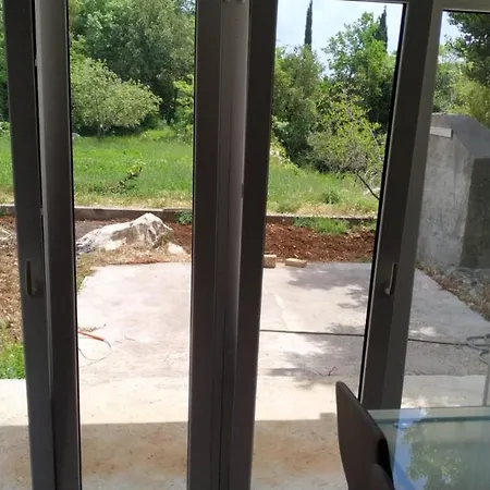 Airport Garden 아파트 *